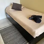 Alpha 公寓 *