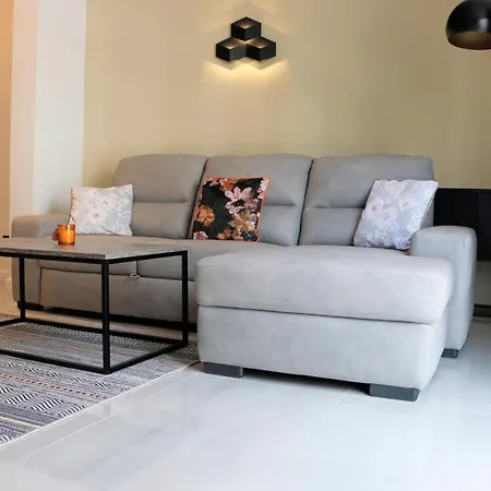 Alpha Apartment